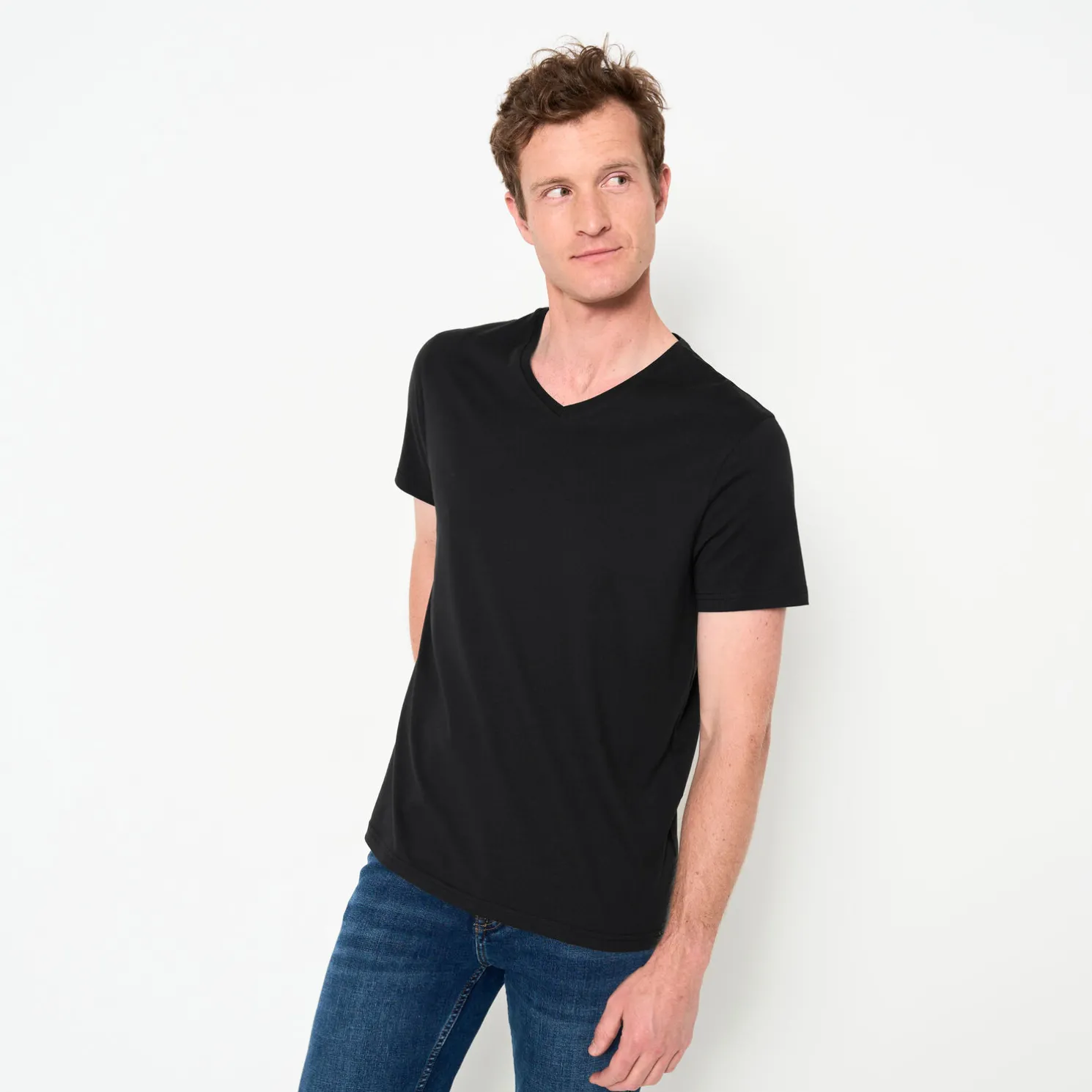Basic T-shirt met V-hals in biokatoenn
