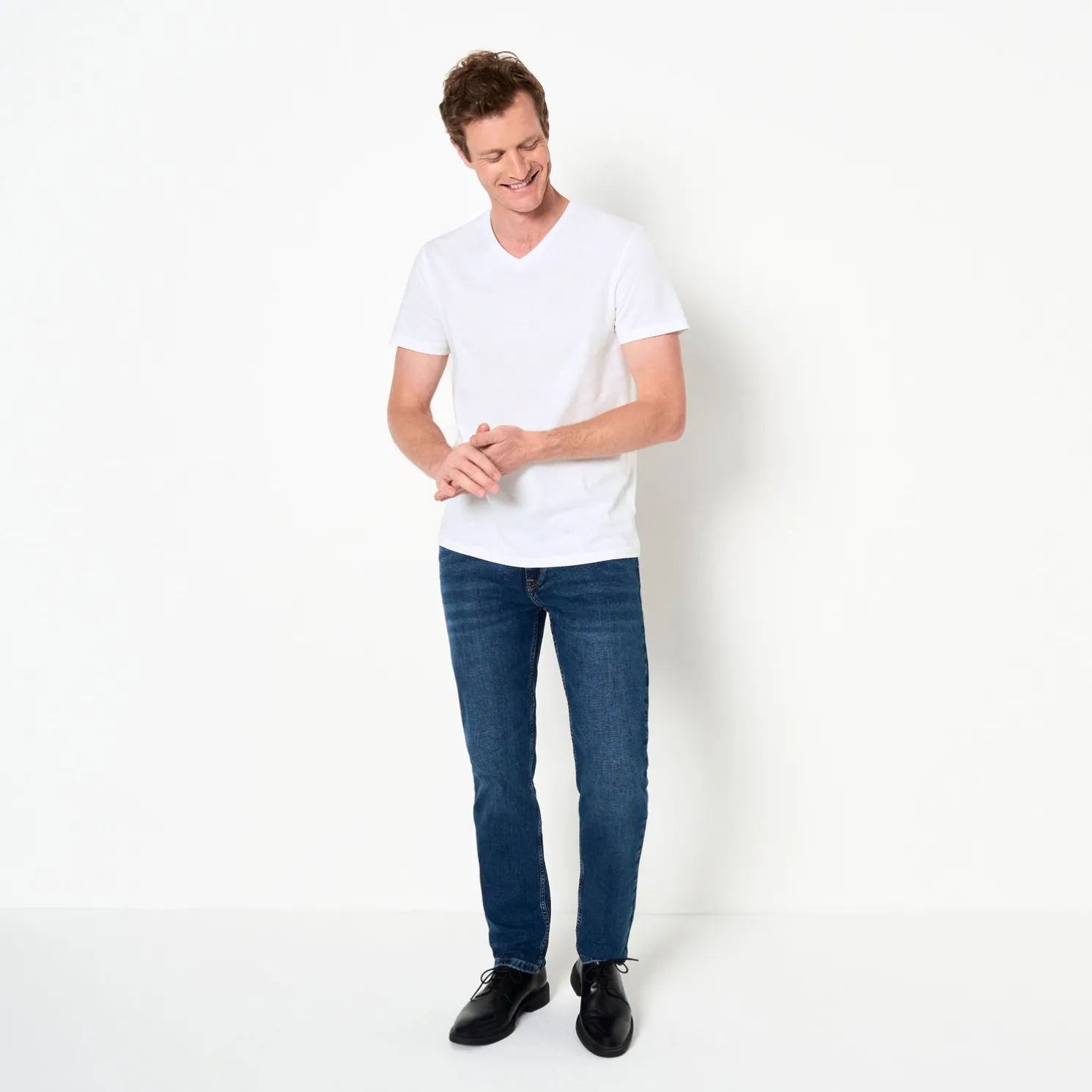 Basic T-shirt met V-hals in biokatoenn