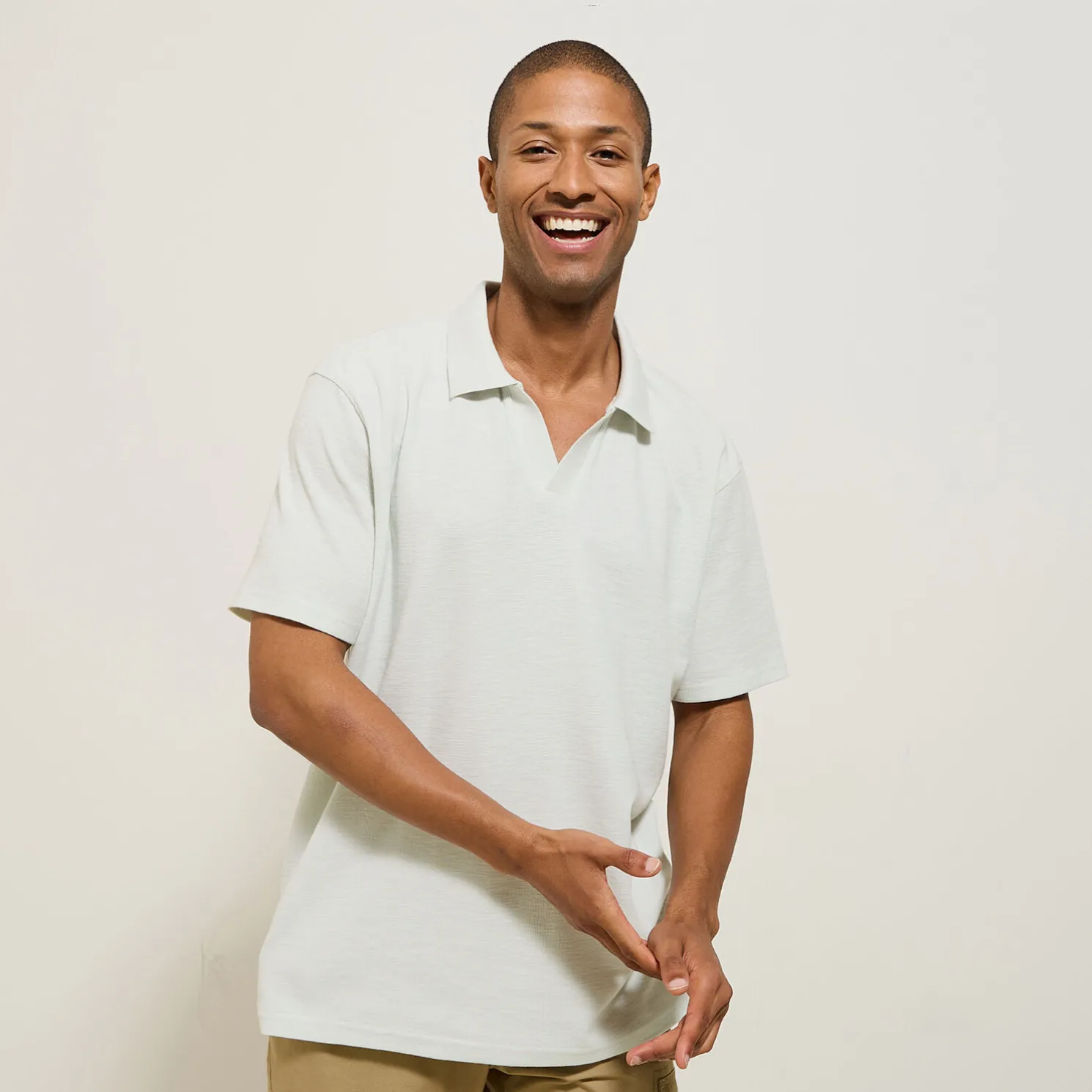 Effen relaxed polo met korte mouwen en resortkraag