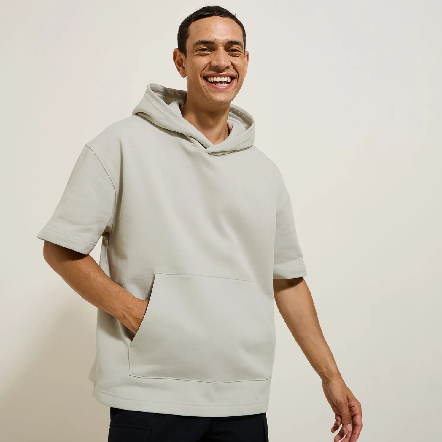 Effen sweater met kap en korte mouwen