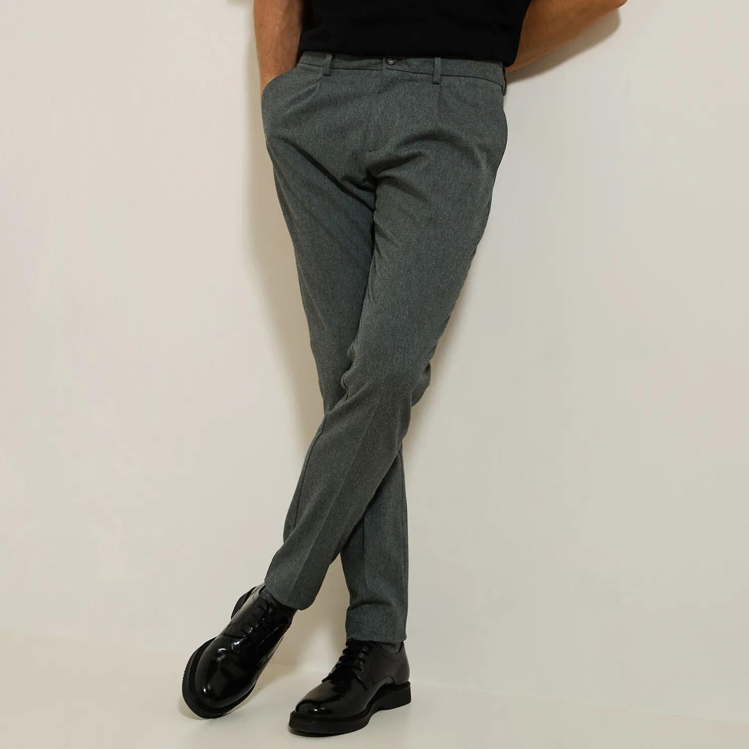 Flanellen chinobroek met plooien