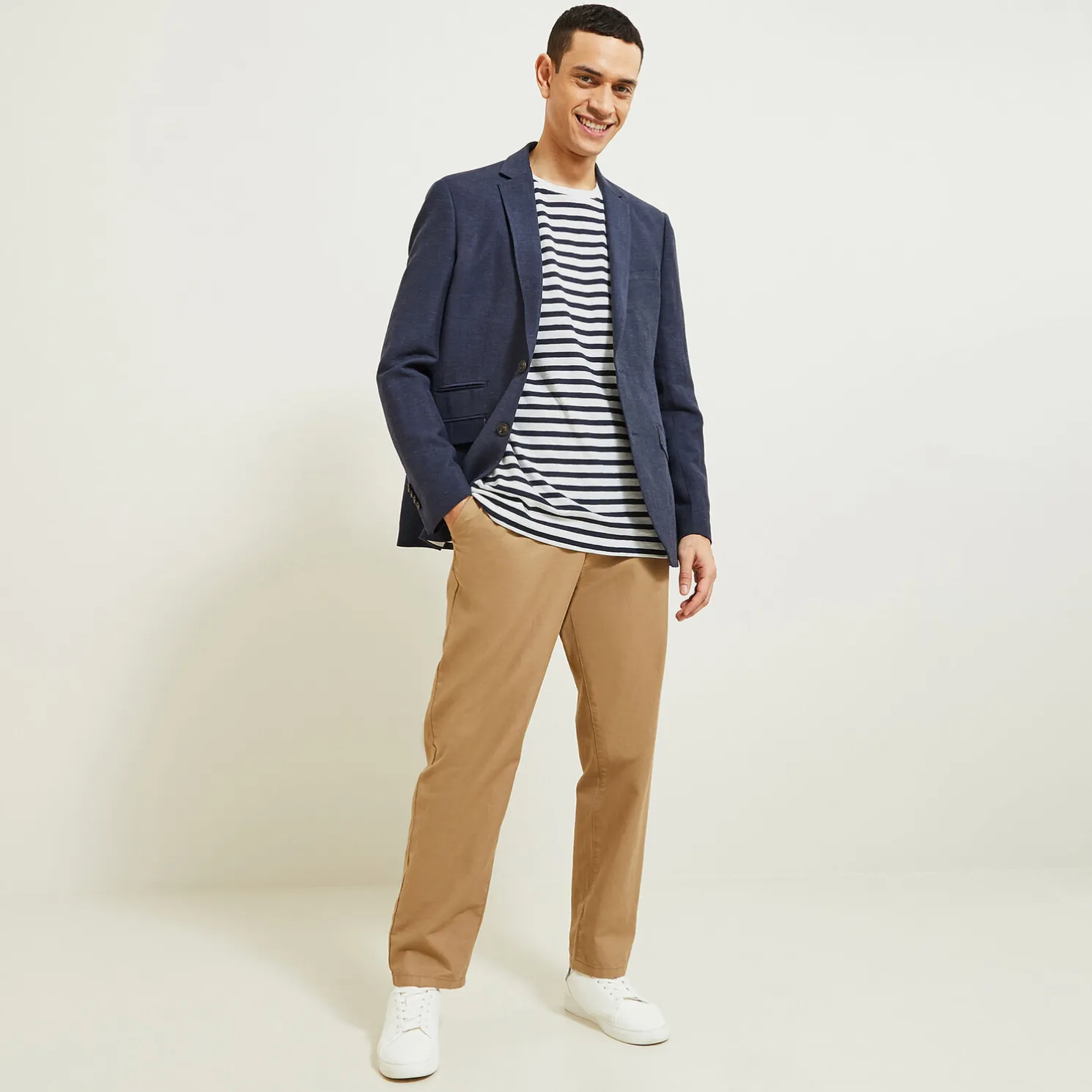 Geborduurde marine-T-shirt