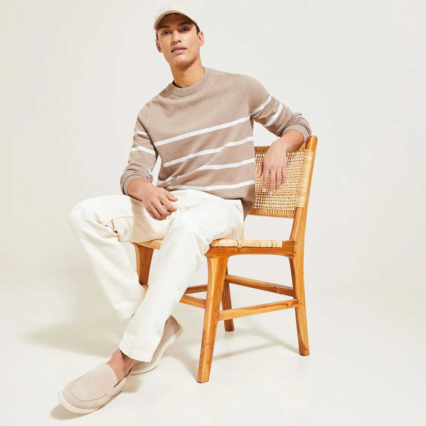 Gestreepte trui met ronde hals