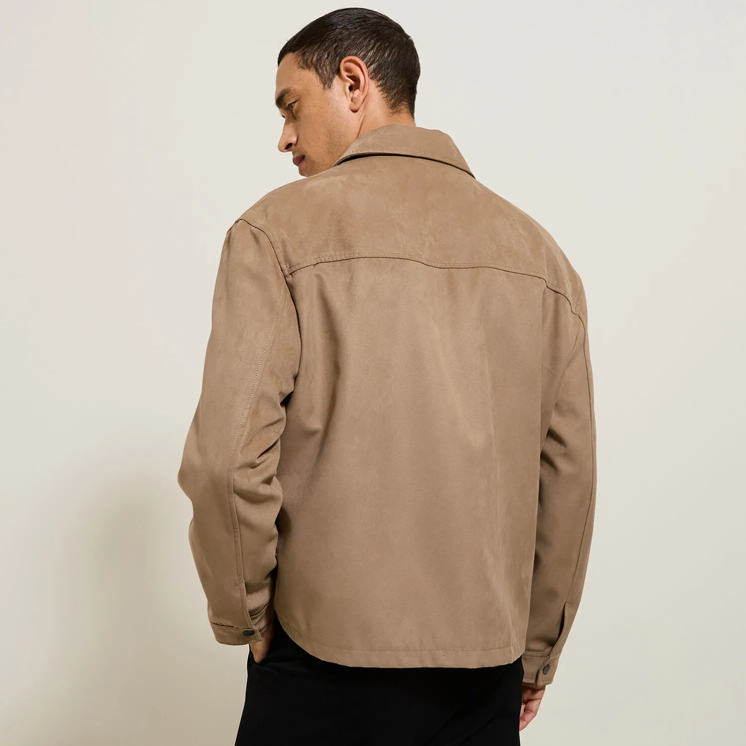 Jack met fluwelen aspect en hemdskraag