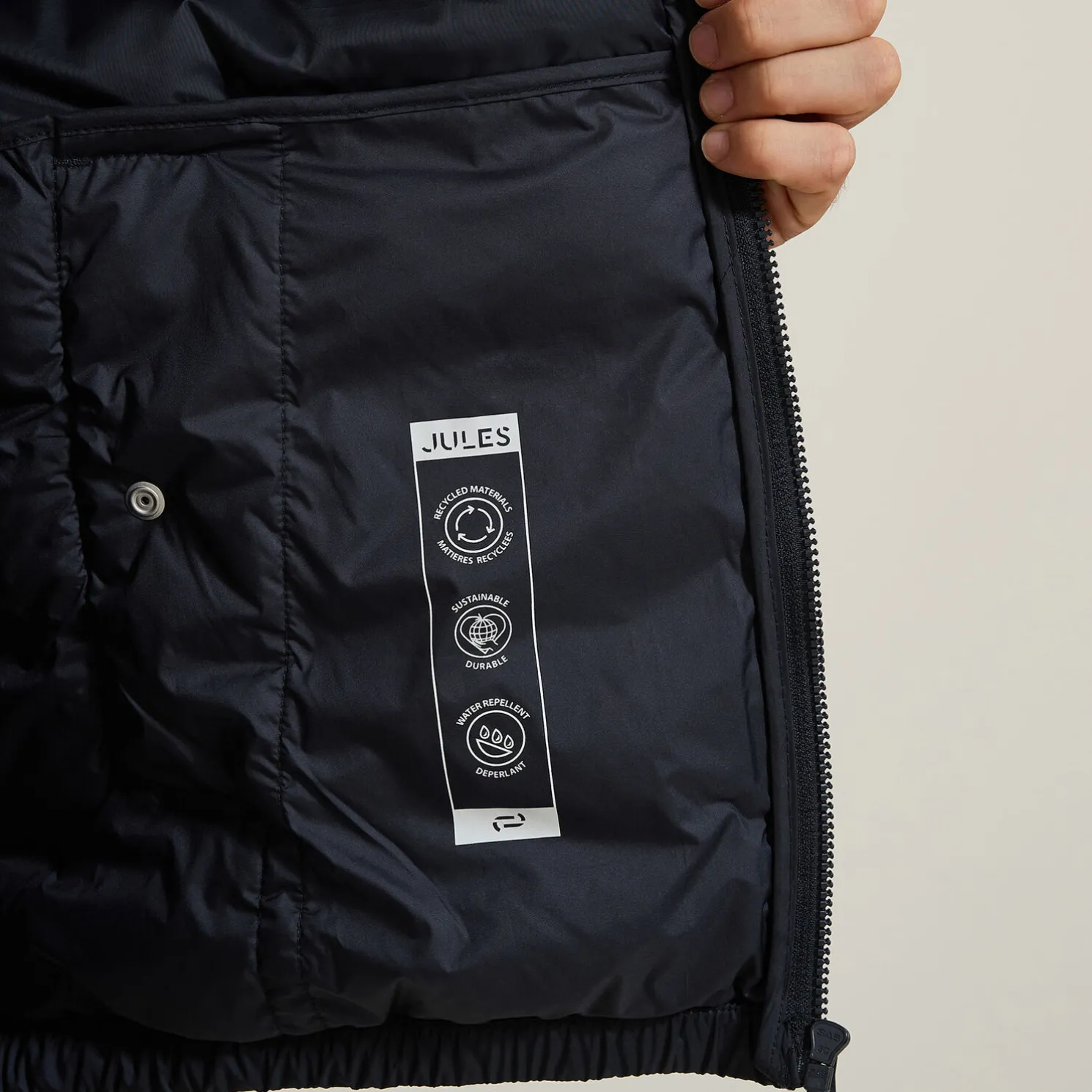 Licht donsjack met opstaande kraag