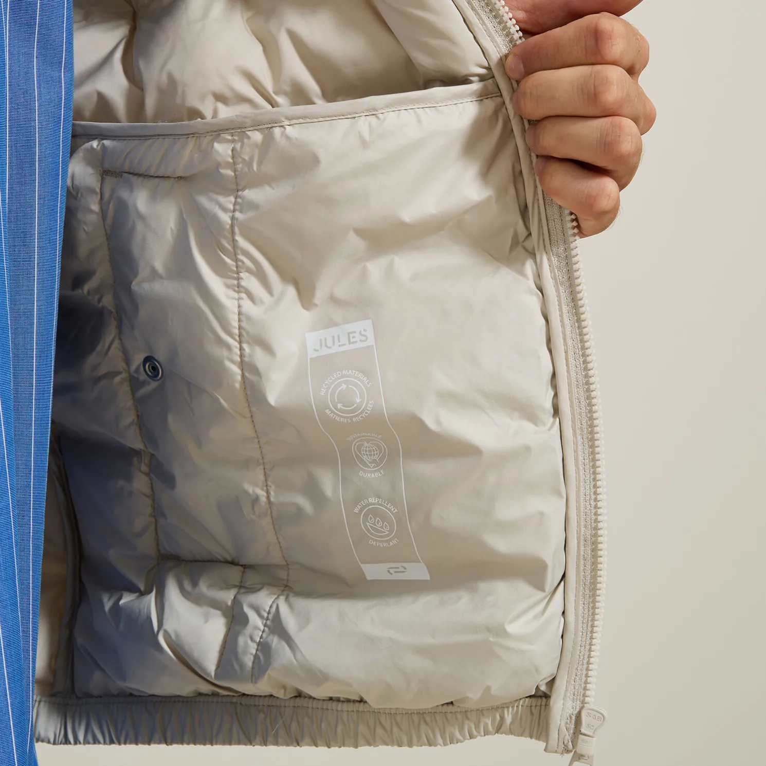 Licht donsjack met opstaande kraag