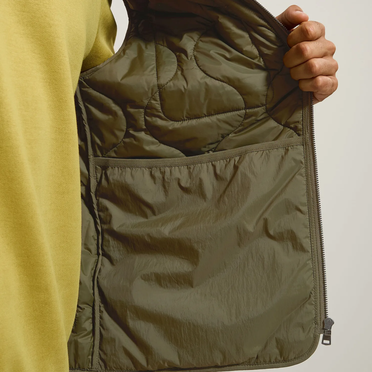 Licht, gewatteerd donsjack zonder mouwen