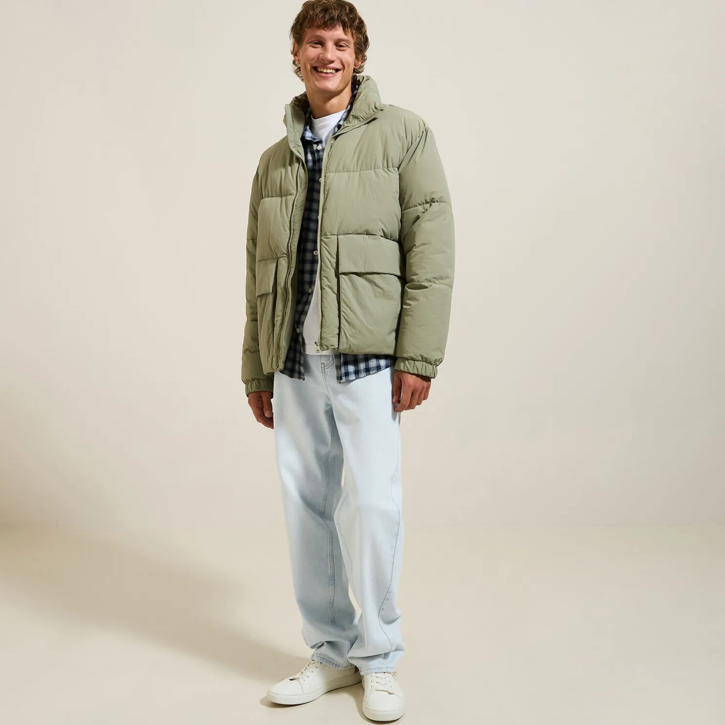 Loose jeans met gedraaide naden