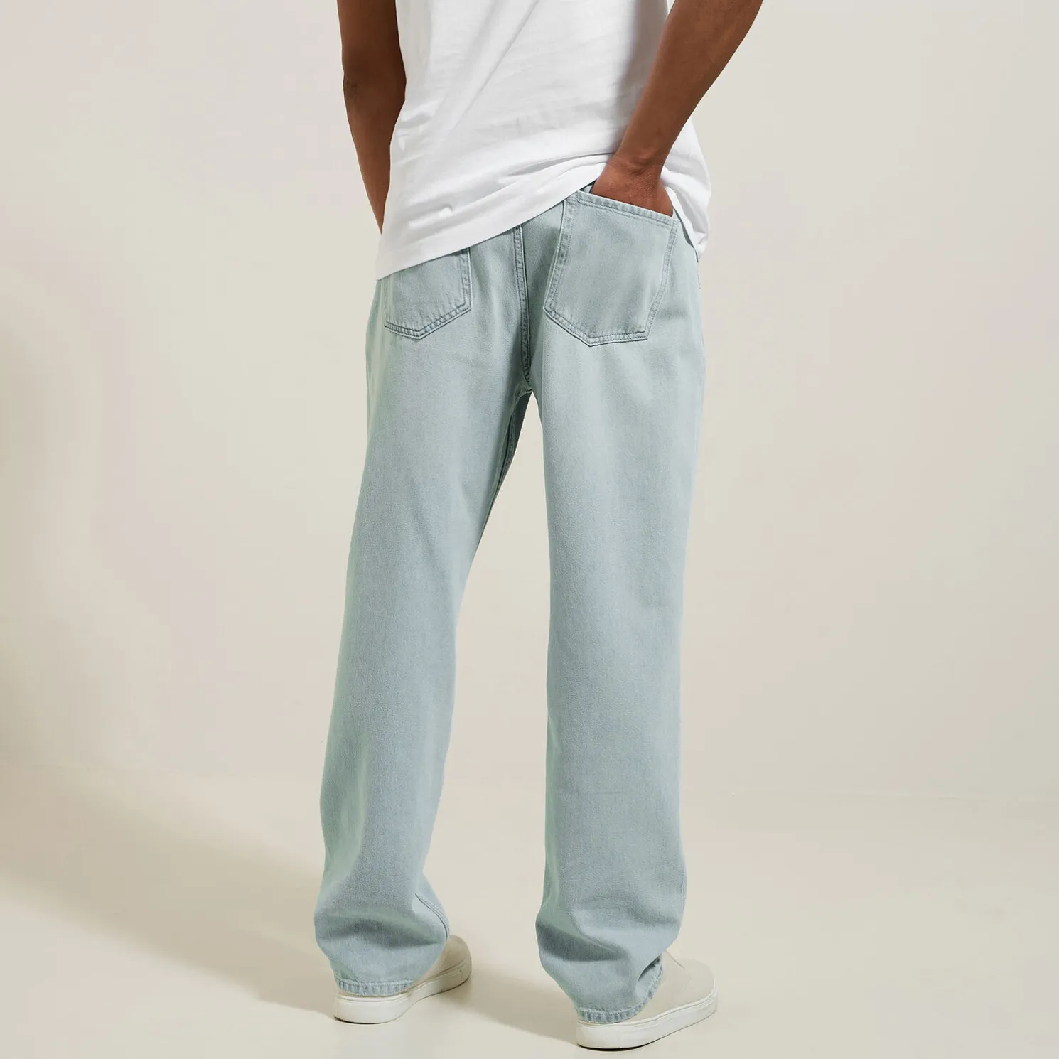 Loose jeans met plooien