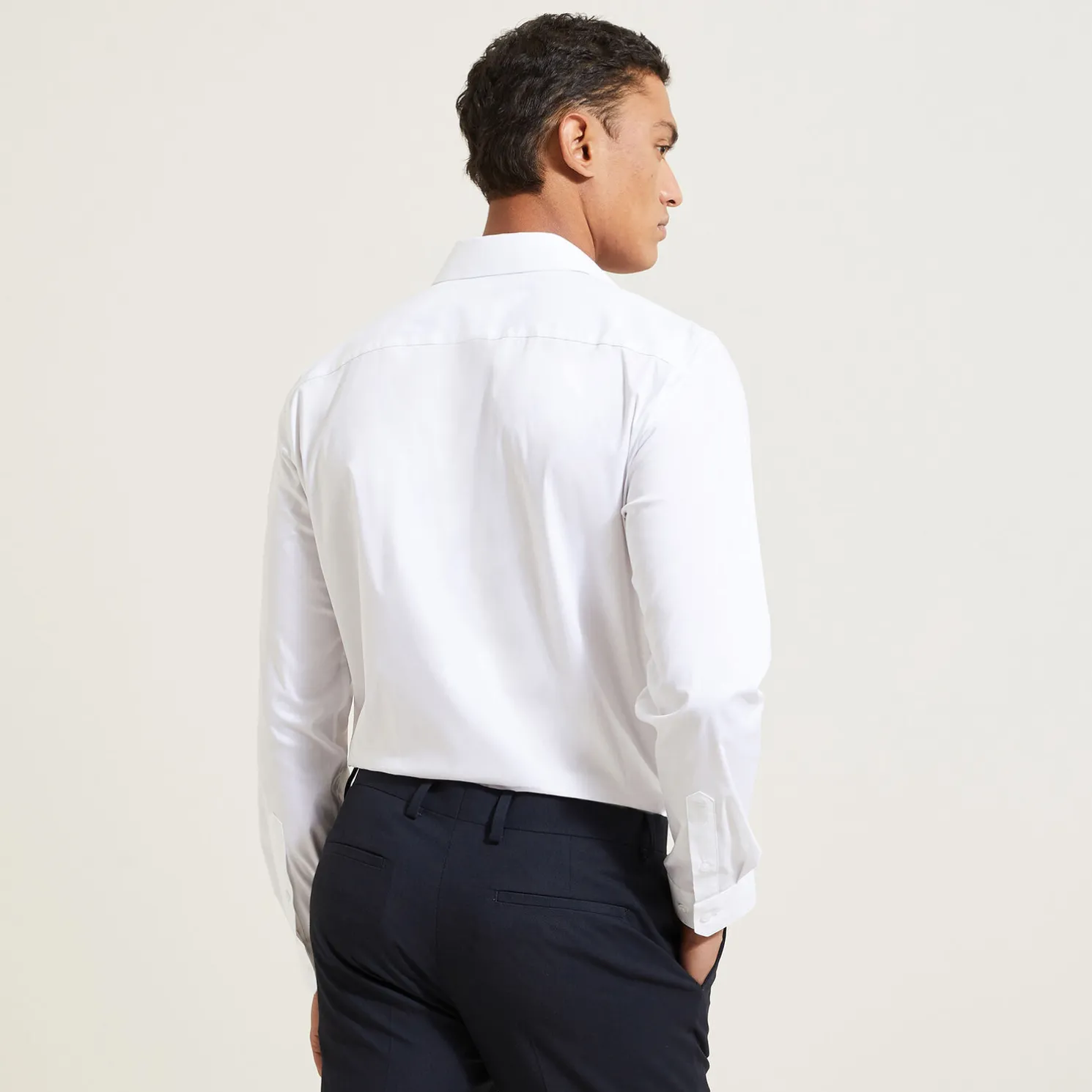 Regular effen hemd in katoen, nylon en elastaan