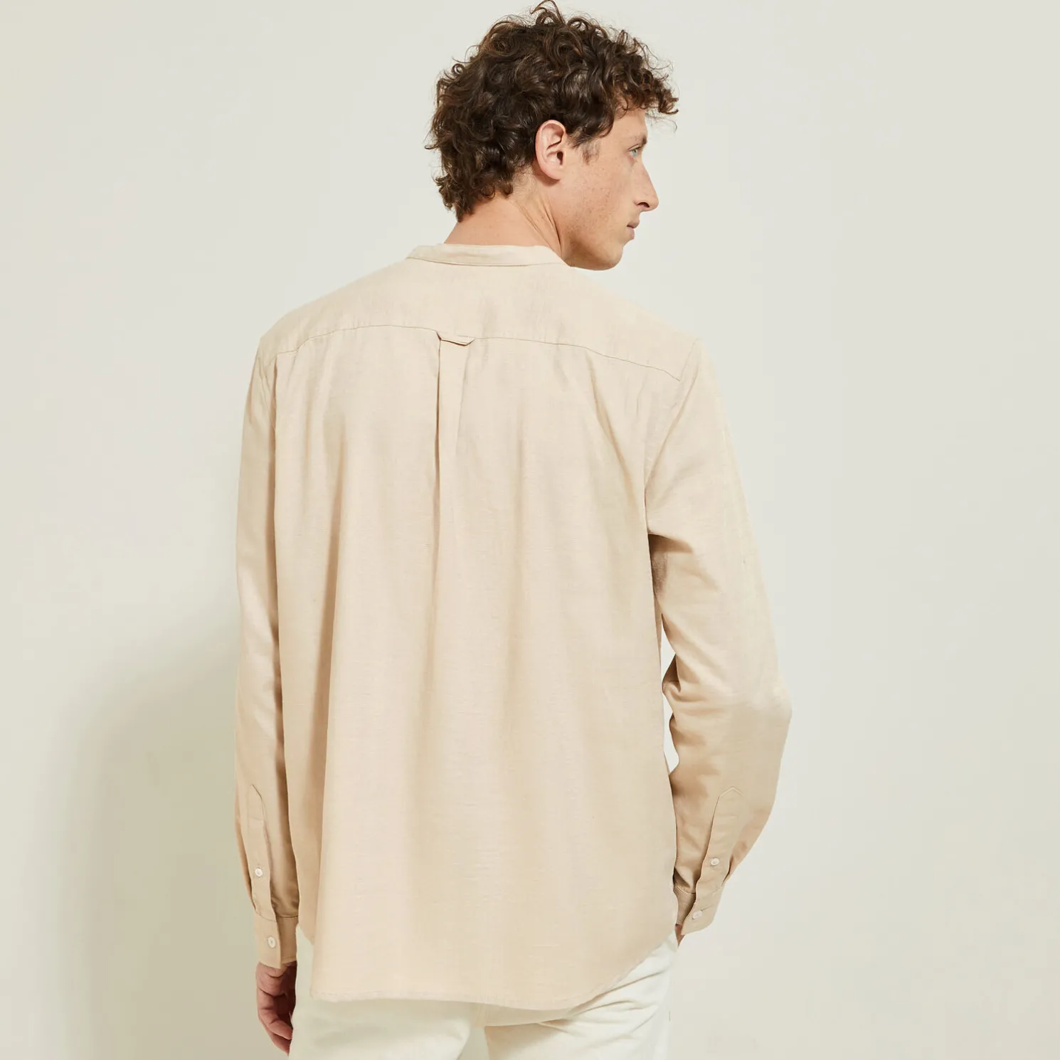 Regular effen hemd in gerecycled getextureerd kato