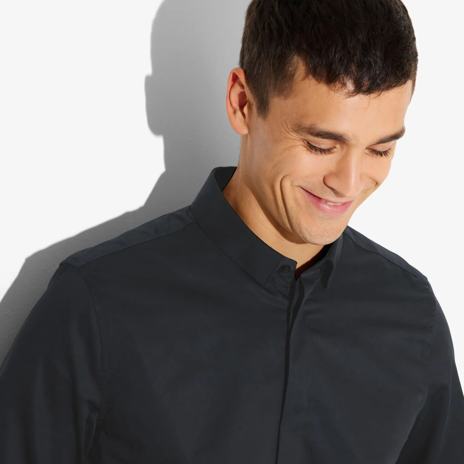 Slim effen satijnen hemd in biokatoen