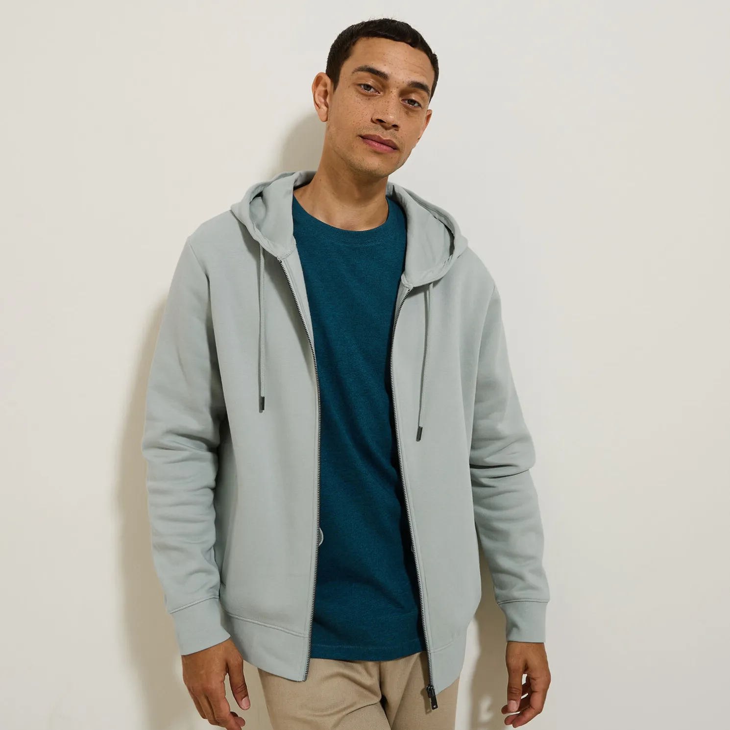 Sweater met kap en rits