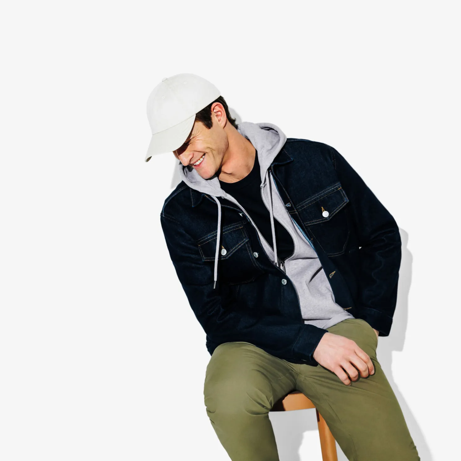 Sweater met kap en rits