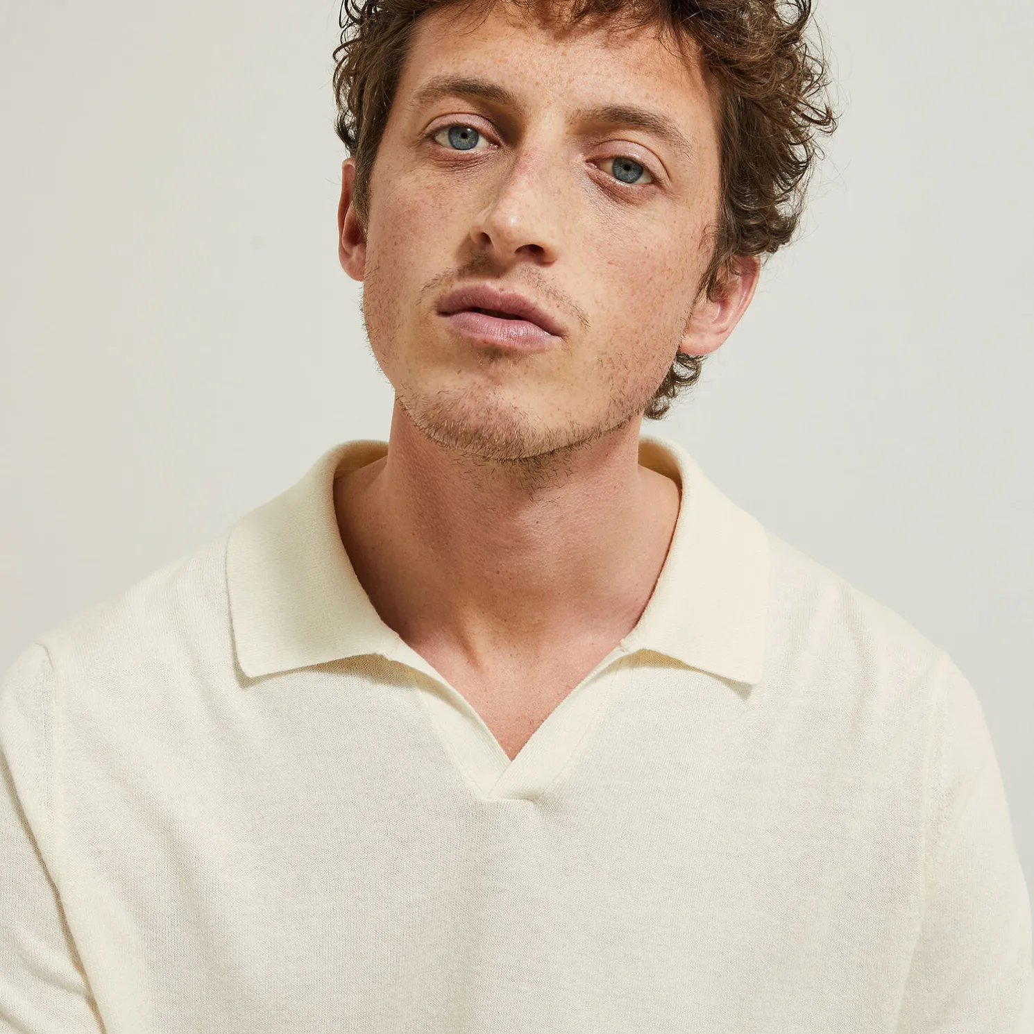 Trui met resort polokraag en korte mouwen