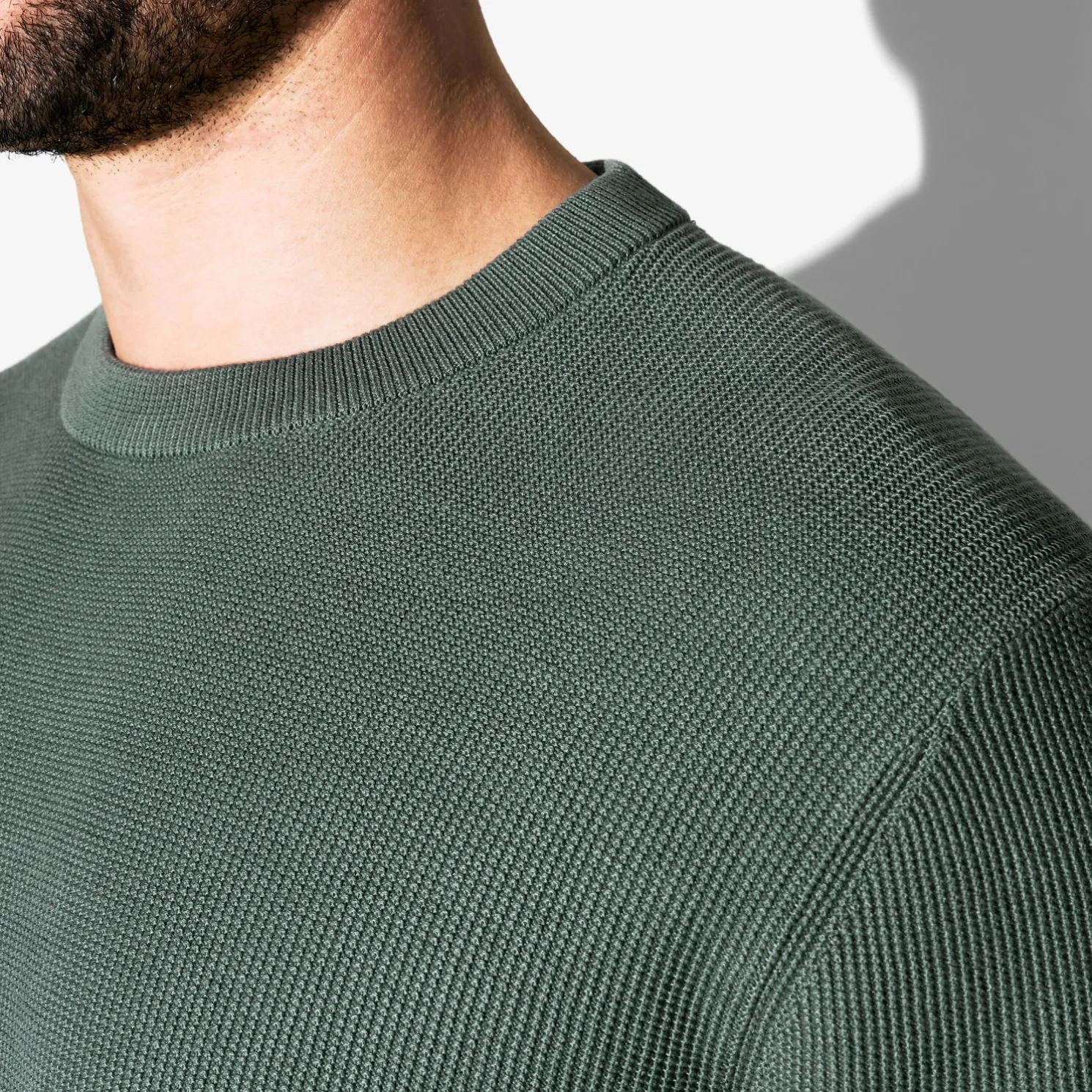 Trui met ronde hals en stekenpatroon