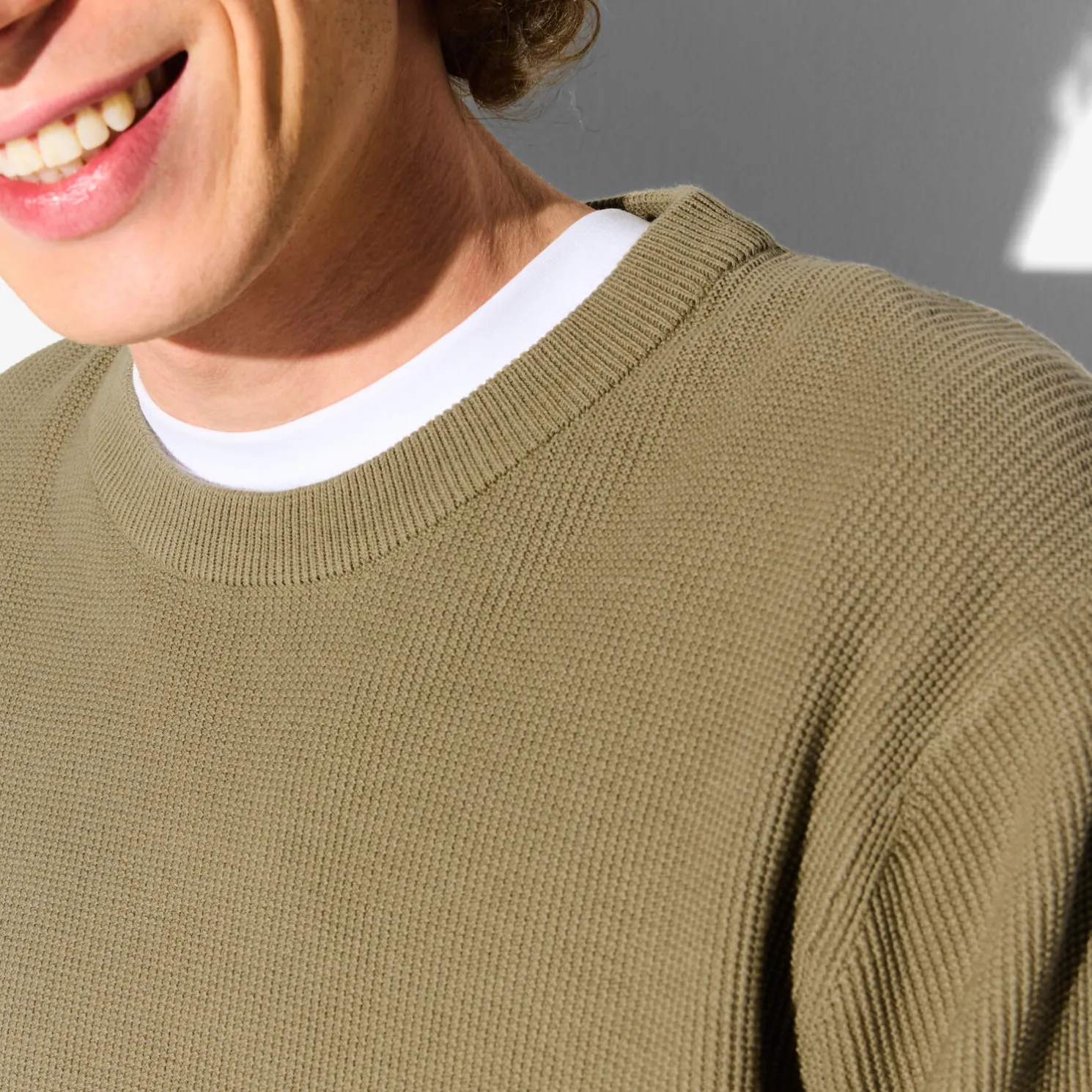 Trui met ronde hals en stekenpatroon