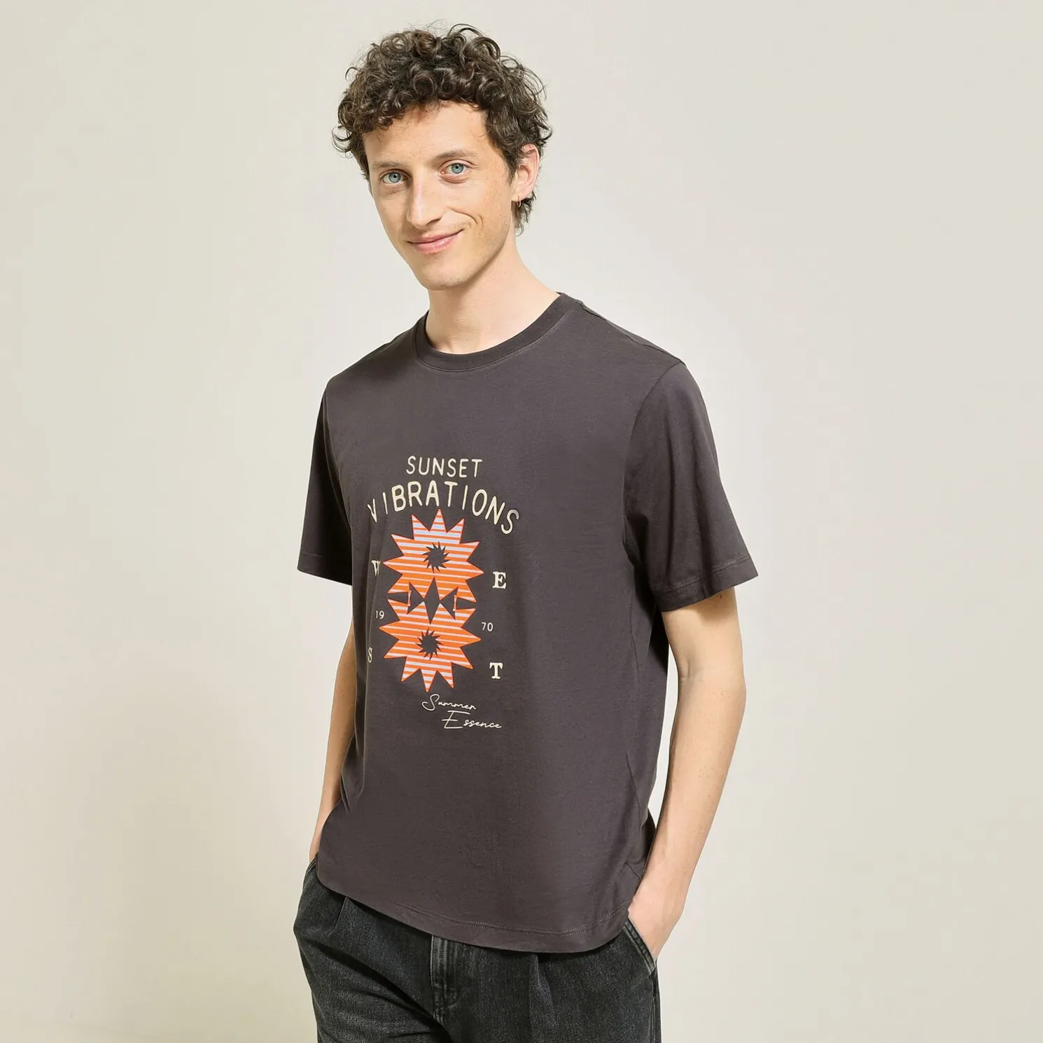 T-shirt aangebrachte print vooraan