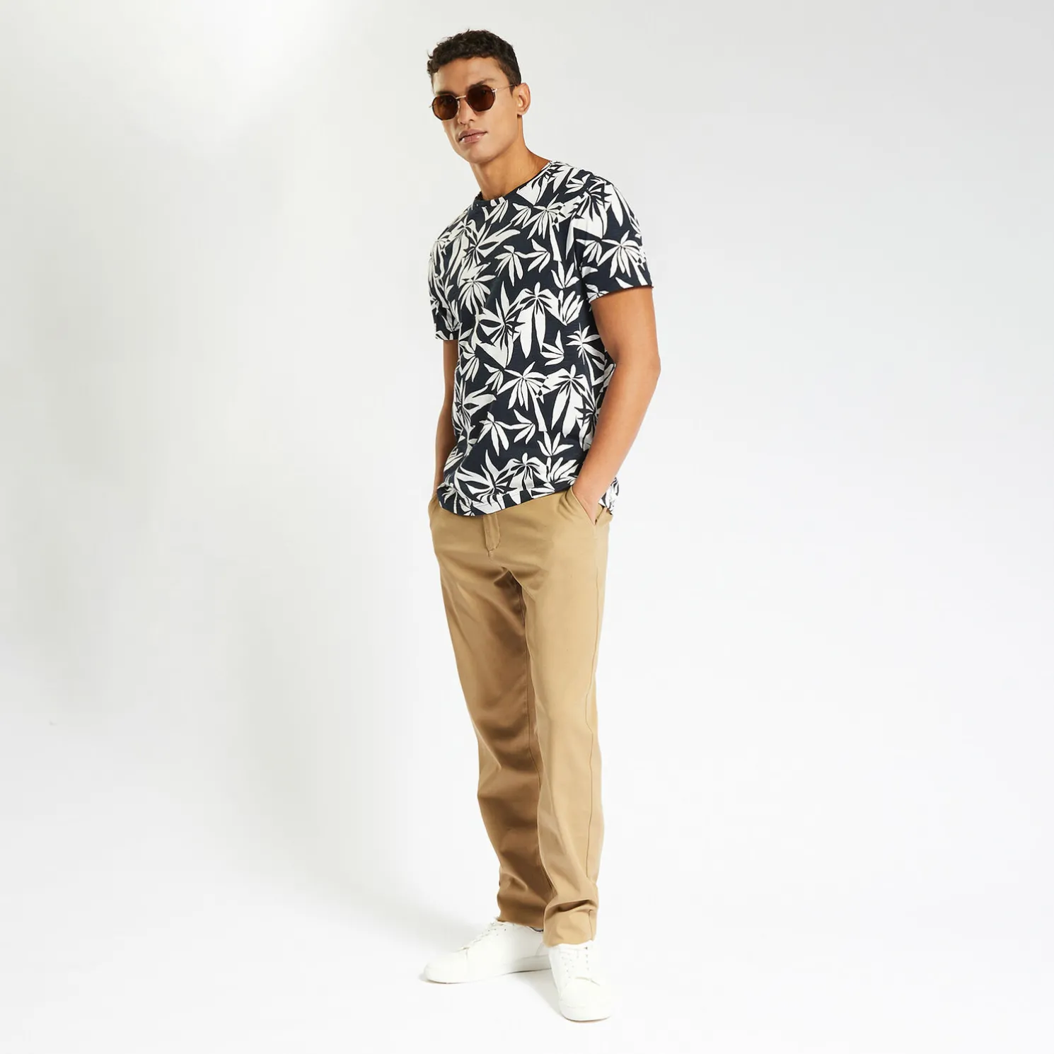 T-shirt met bladprintn