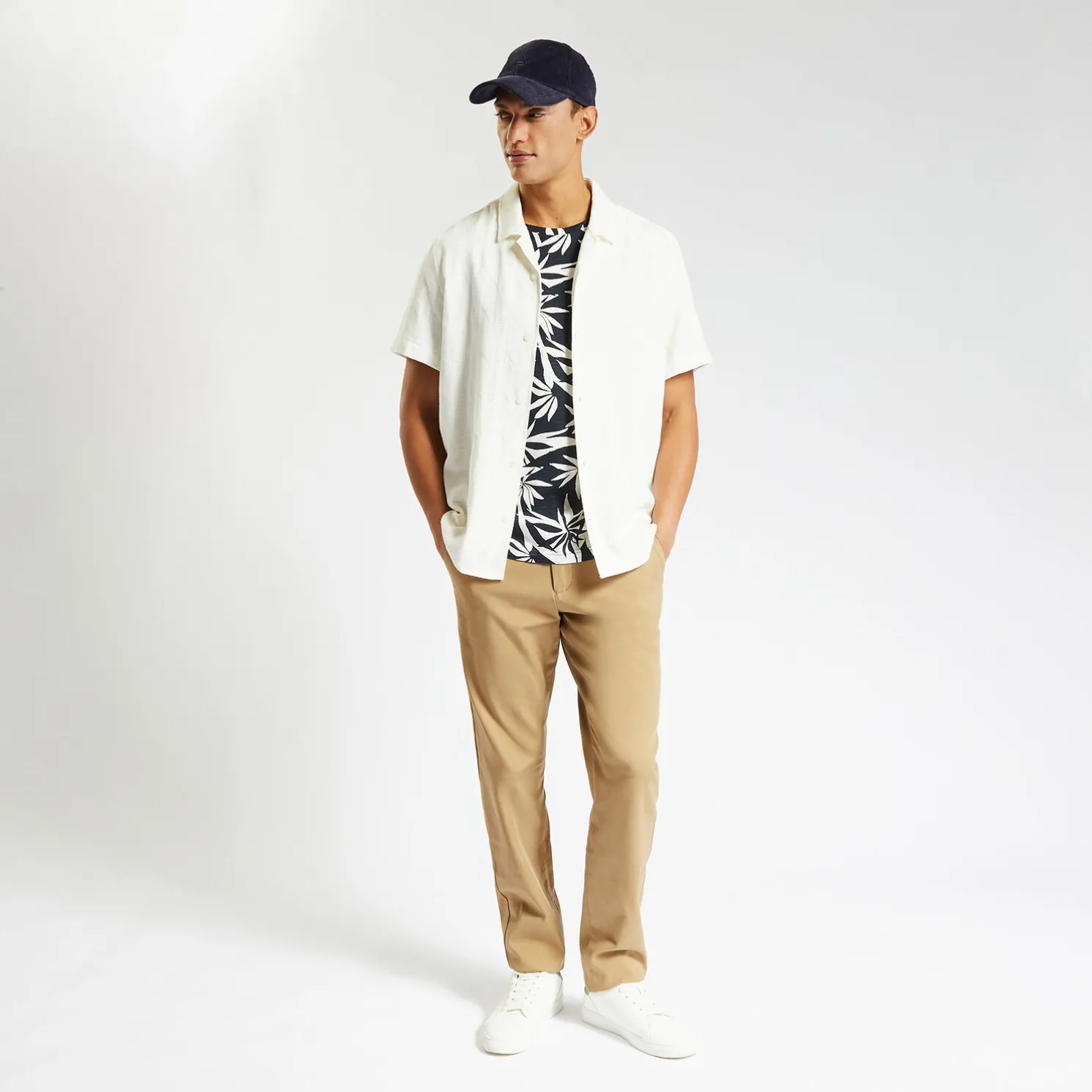 T-shirt met bladprintn