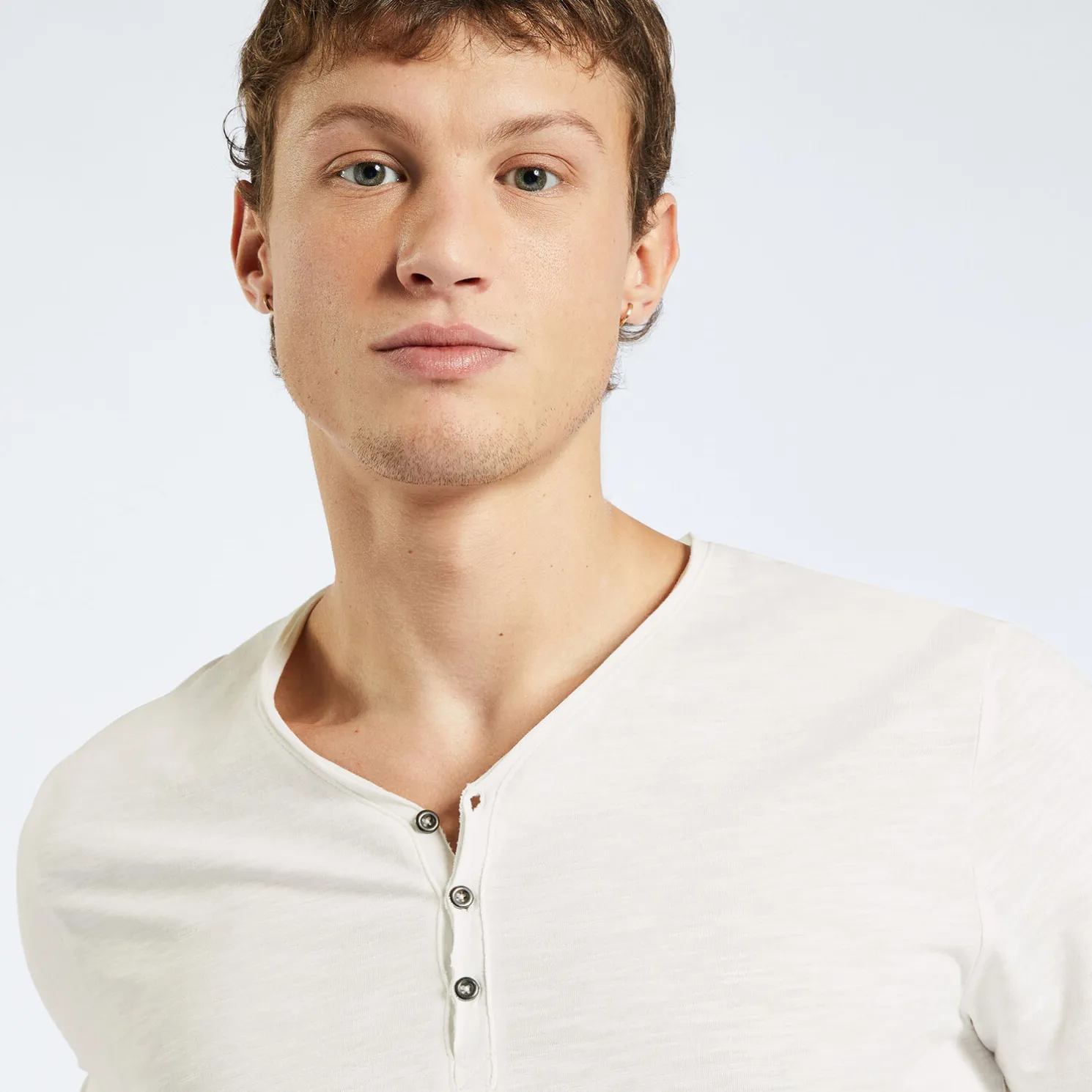 T-shirt met knooplijst in gevlamde stof