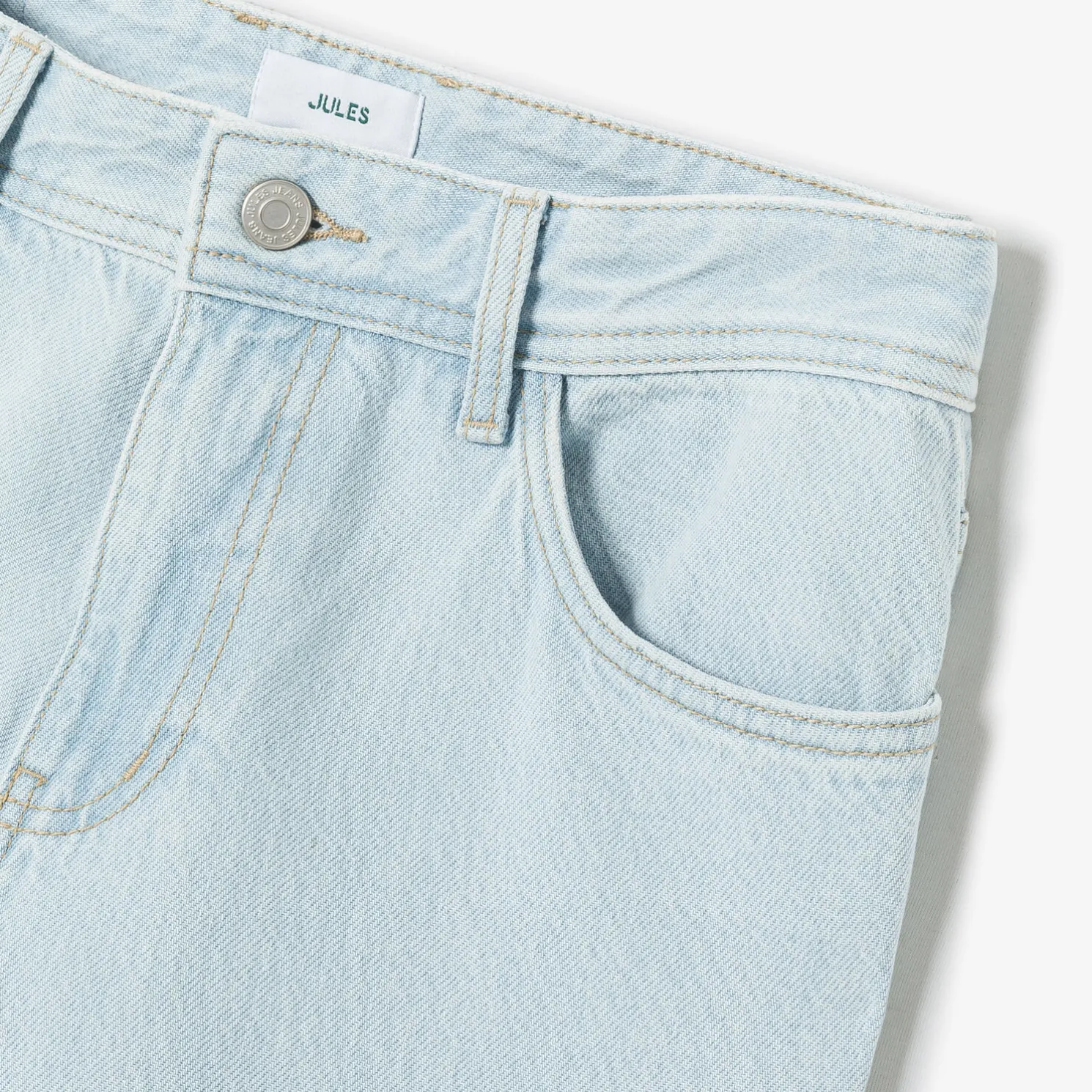 Washed tapered jeans